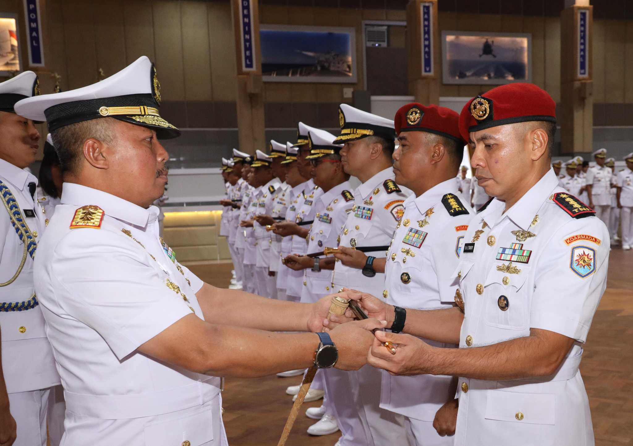 Yalangoch ayollar olomon